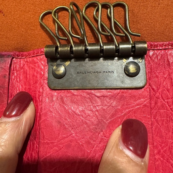 Balenciaga Raspberry key holder - Picture 7 of 8